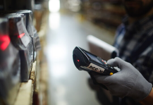 RFID (Radio Frequency IDentification)
