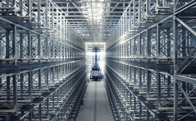 Entrepôt automatique porte-bobines haute densité