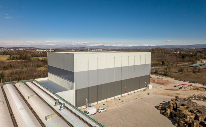 Entrepôt automatique autoportant